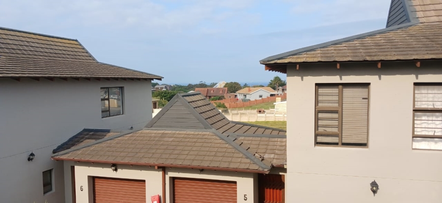 3 Bedroom Property for Sale in Wavecrest Eastern Cape